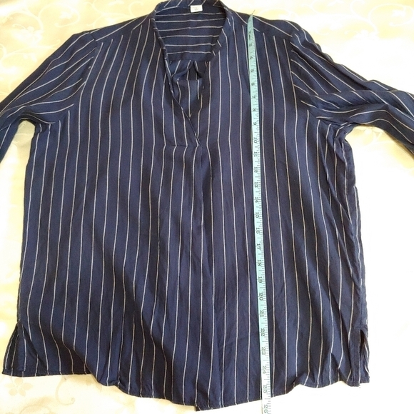 Old navy striped blouse - Picture 9 of 9